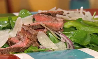 Arugula with beef salad