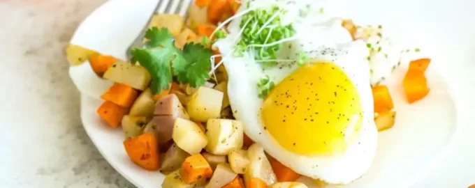 Vegetable Hash with Fried Eggs - If you don't have time to make this in the morning