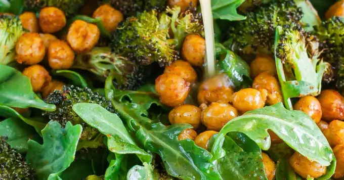 Broccoli Garbanzo and Arugula Salad