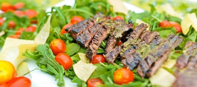 grilled beef salad with cilantro vinaigrette