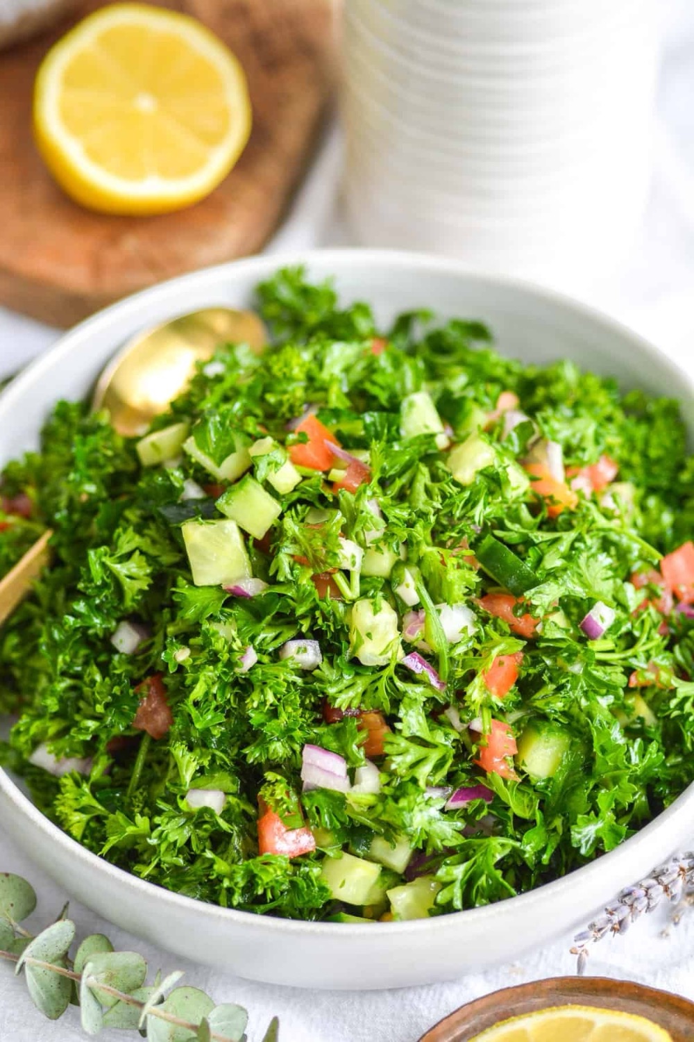 Grain-Free tabbouleh salad with cauliflower and fresh herbs